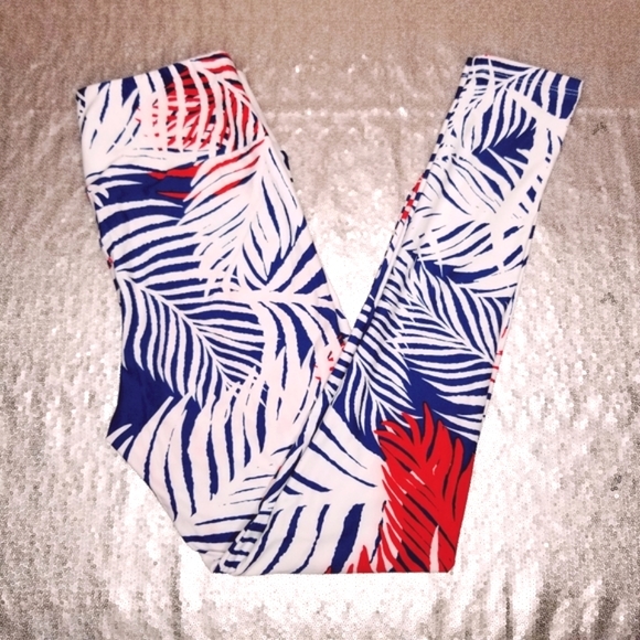 LuLaRoe BNWOT OS leggings - red/white/blue palms - Picture 1 of 4